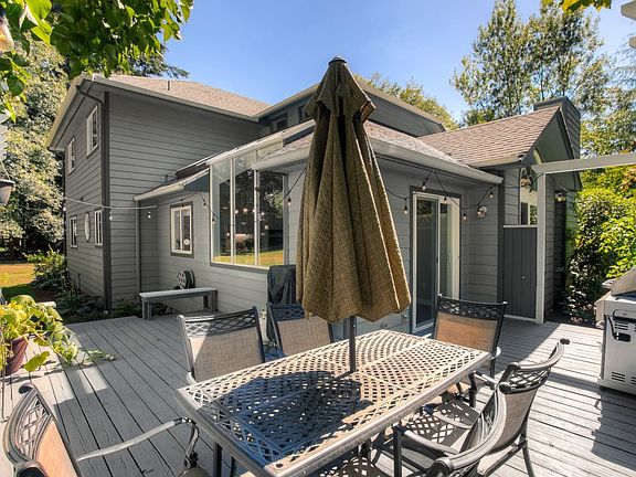4th image of 6941 41st Ave NW