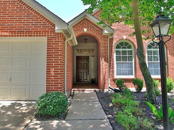 3rd image of 1106 Compass Cove Cir
