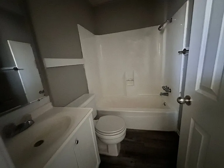 1302 Harris Apartments — Photo 13