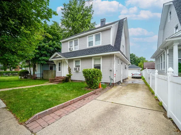295 Washington Street, Hempstead, NY 11550