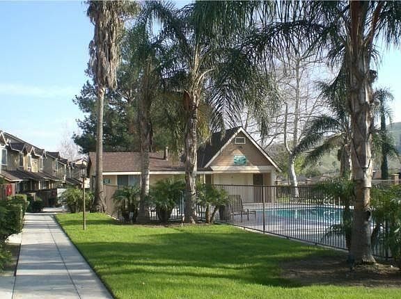 3rd image of 1460 Kendall Dr Unit 48