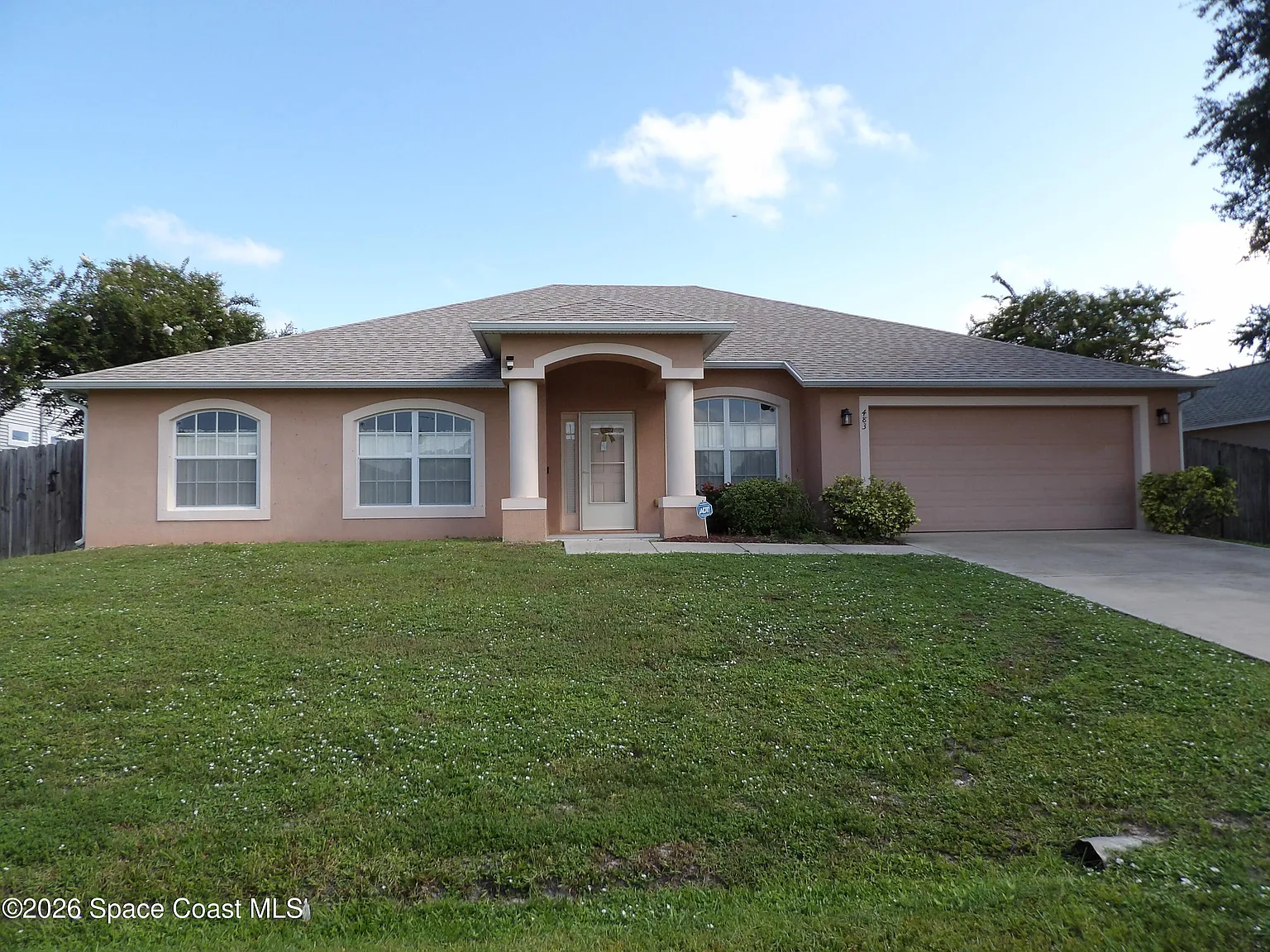 3 bed, 2.0 bath, 2173 sqft, $2,200 — Photo 1