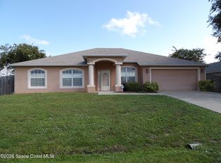 483 Entrada St SE, Palm Bay, FL 32909