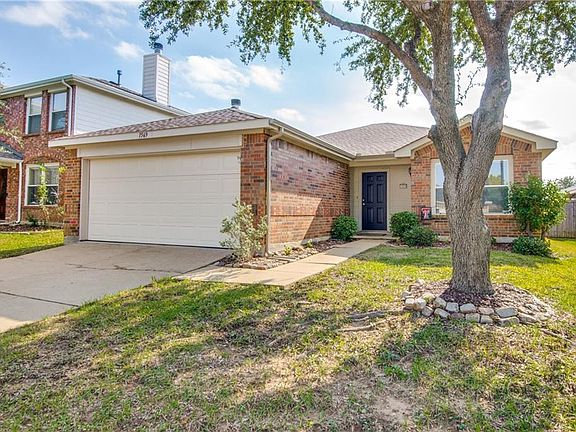 3rd image of 1569 Crown View Dr