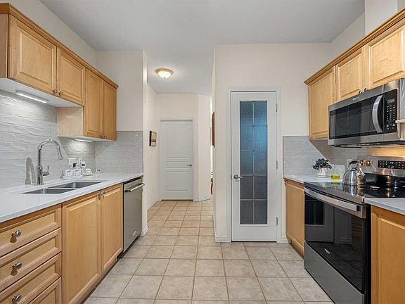 4th image of 1104 Lake Fraser Ct SE #1104