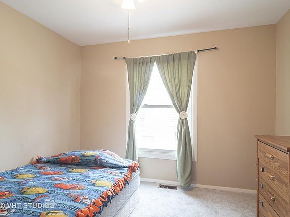 3rd image of 612 Academy Ct
