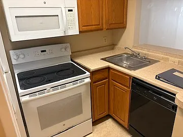 1600 Park Cir #616 — Photo 7