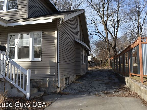 2nd image of 3304 E 60th St