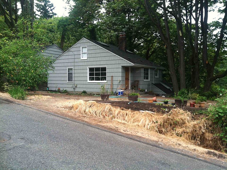 1st image of 4244 NE 125th St