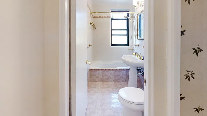 Sold by NYC Red Group LLC | media 24