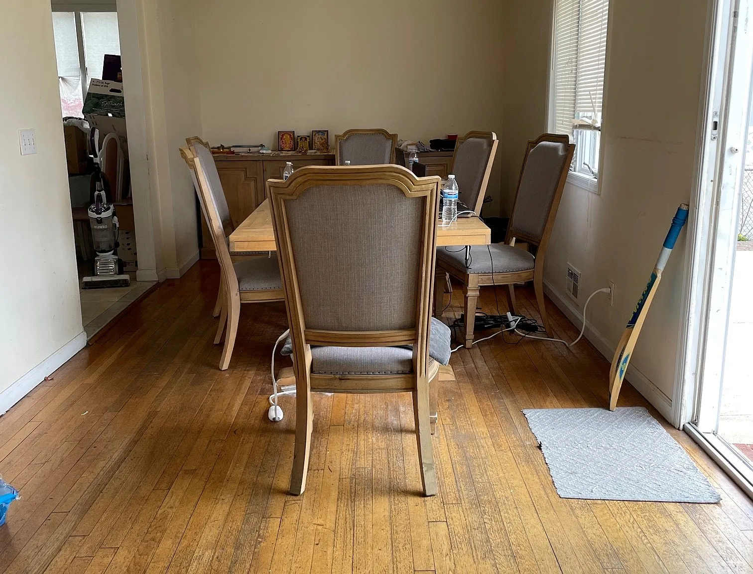 5 bed, 2080 sqft, $2,300 — Photo 2