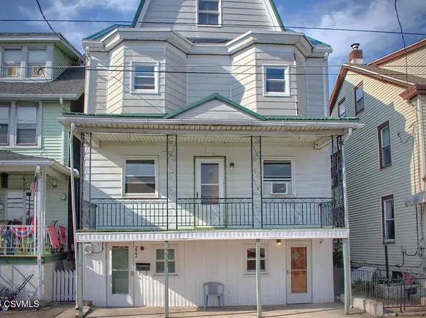 223 W Girard St, Mount Carmel, PA 17851