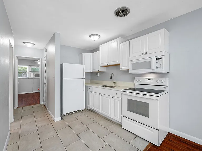 3709 W San Rafael St — Photo 8