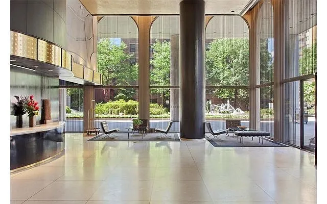 Rented by Compass | media 19