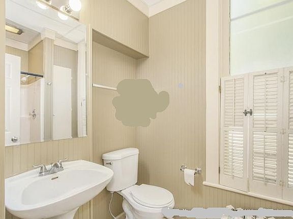 5th image of 615 S Lafayette St APT 2
