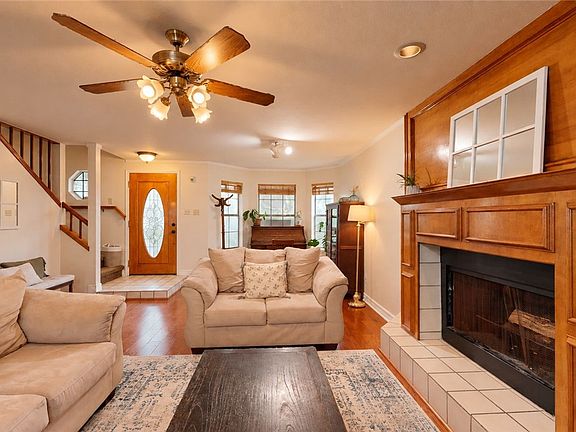 4th image of 4321 Crested Butte Dr