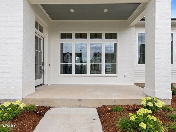 3rd image of 212 Harvest Creek Ln