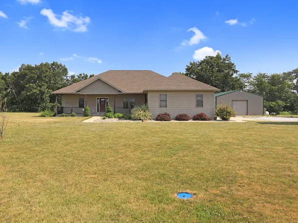 27385 State Highway 133, Oakland, IL 61943
