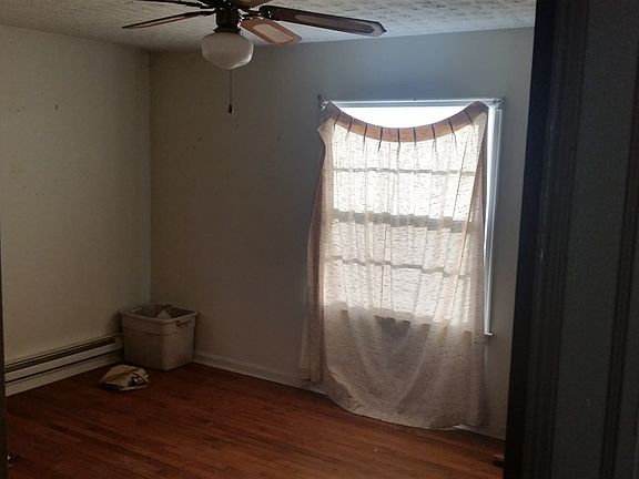 5th image of 1224 N Main St