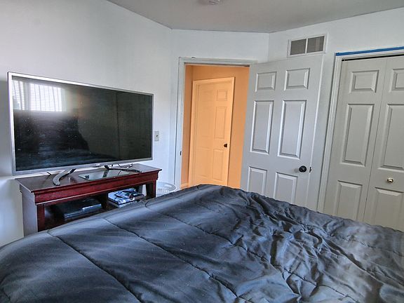 5th image of 41062 Greenspire Dr