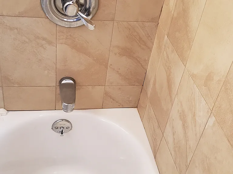 1412 Ocean Ave #4C — Photo 16