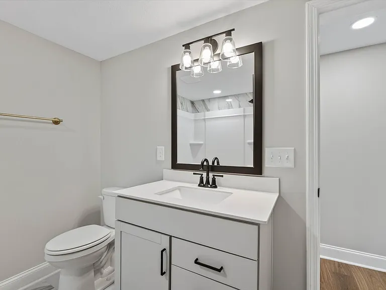 221 Clearview Dr — Photo 27