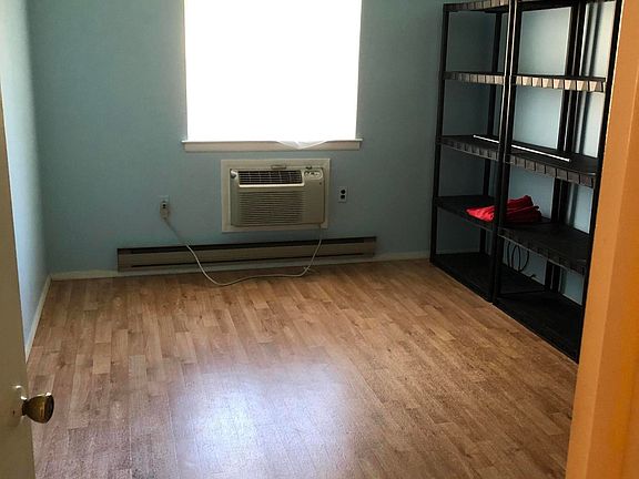 3rd image of 70 Hudson Parkway #A
