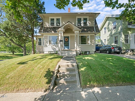 4th image of 1600 Colton St