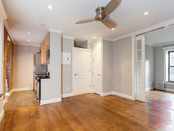 2nd image of 330 E 100th St APT 2d