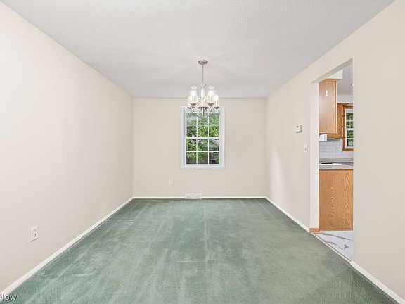 5th image of 110 Forest Hill Dr