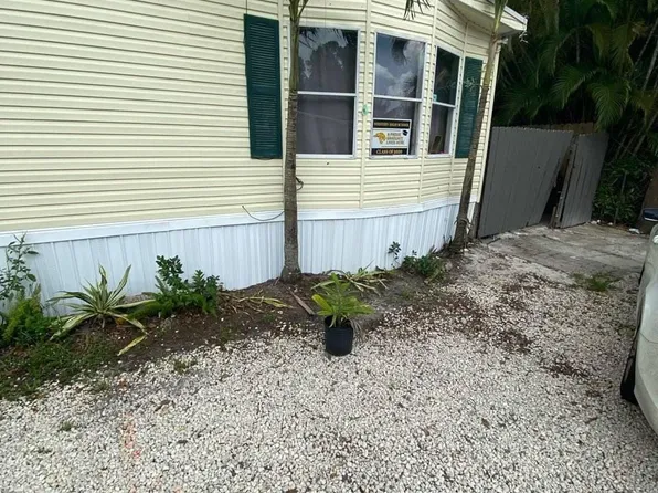 13180 SW 8th Street, Davie, FL 33325
