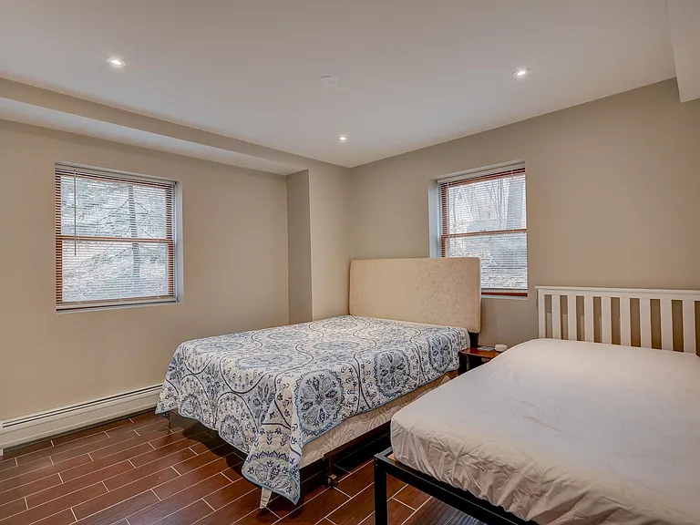 30 Middle Shore Dr — Photo 24