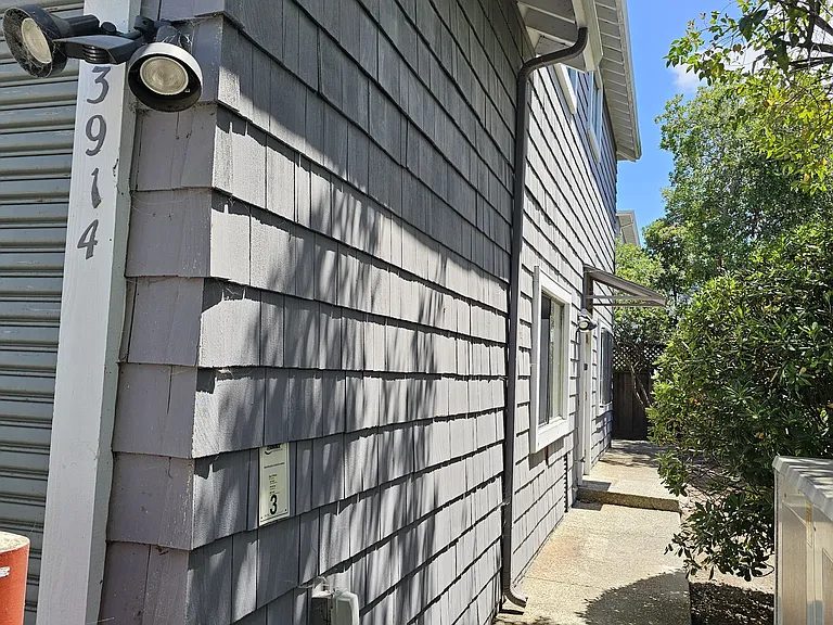 3914 Alameda Ave — Photo 4