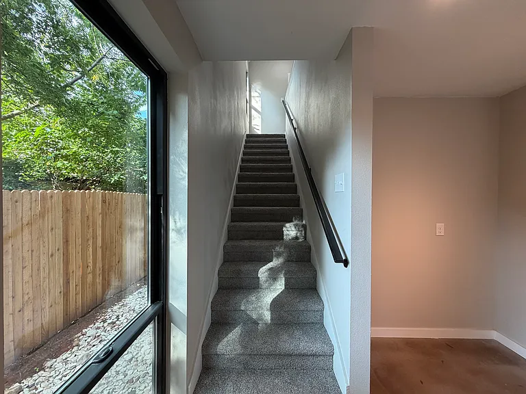 957 Woods Ave — Photo 13