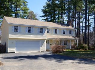 12 Turner St, Springvale, ME 04083