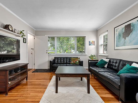 3rd image of 26612 82nd Ave