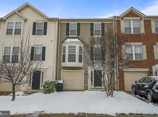 26103 Lands End Dr, Chantilly, VA 20152