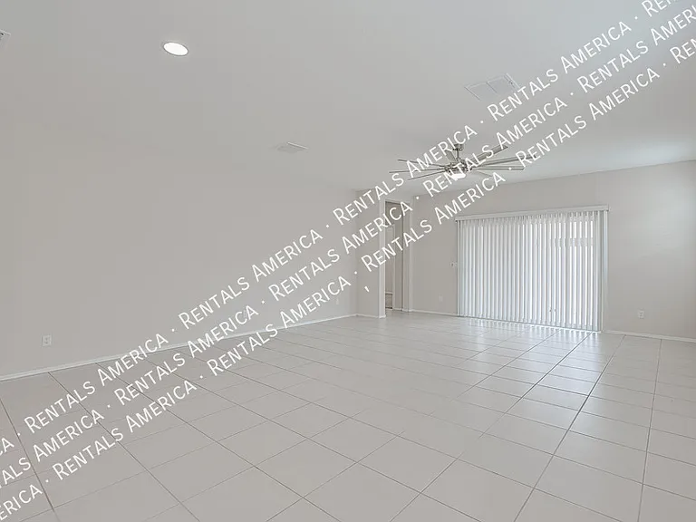 10338 W Wier Ave — Photo 10