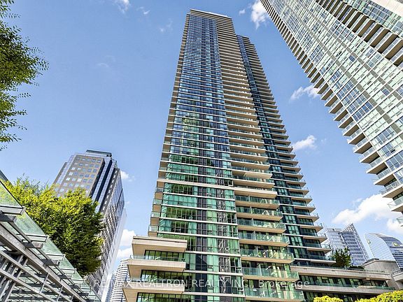 2nd image of 33 Bay St #2211