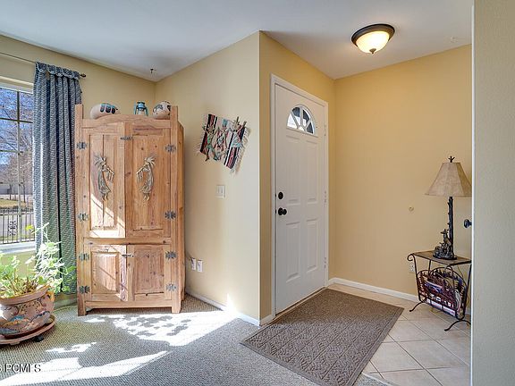 5th image of 663 E Center St