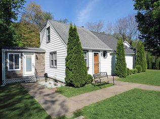 23 Agnoli Pl, Feeding Hills, MA 01030