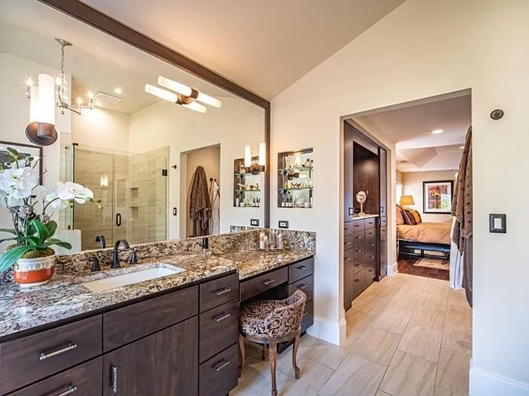 415 Wembley Cir — Photo 14