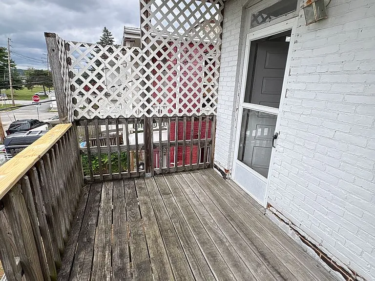 853 E Philadelphia St — Photo 21