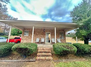 906 Frankfort Rd, Tuscumbia, AL 35674