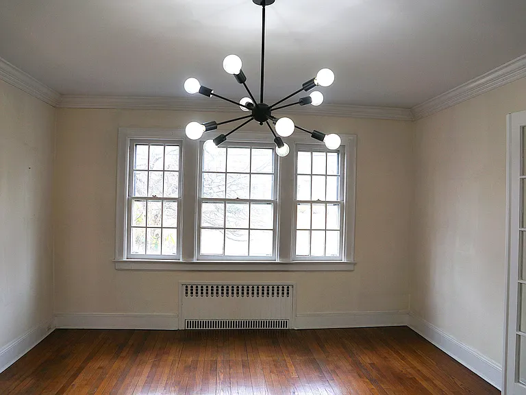 10 Bon Air Ave — Photo 9