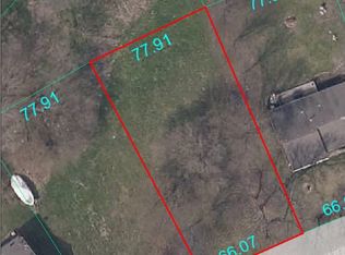 137 Pembroke Rd SW, Poplar Grove, IL 61065