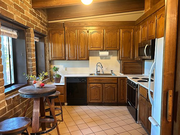 5th image of 505 Durham Rd #B