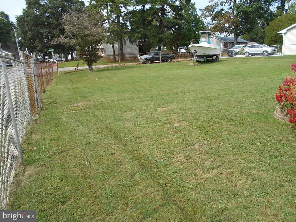 1st image of 7743 West Dr