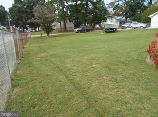 7743 West Dr, Glen Burnie, MD 21060