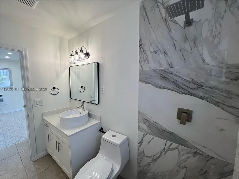 1120 NE 81st St #1 — Photo 11